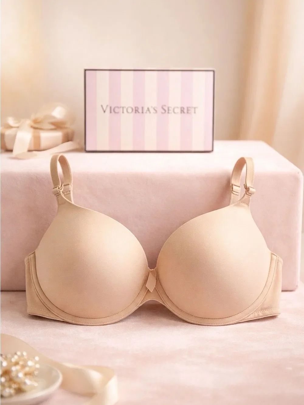 VICTORIAS SECRET PINK WEAR EVERYWHERE PUSH-UP 32D